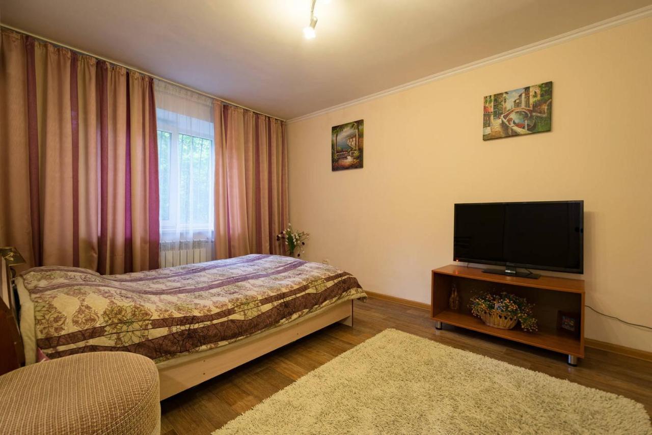 Apartment Nadezhda At Zheltoskan 77/79 阿拉木图 外观 照片