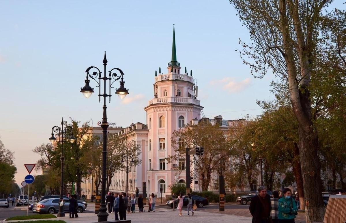 Apartment Nadezhda At Zheltoskan 77/79 阿拉木图 外观 照片
